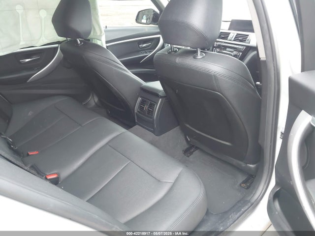 WBA8A3C36HK692592 BMW 320i Xdrive