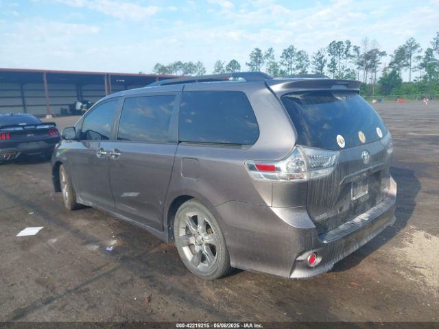 5TDXK3DC2GS718624 Toyota Sienna Se Premium 8 Passenger