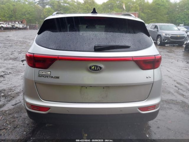 KNDPNCAC8J7309766 KIA Sportage Ex