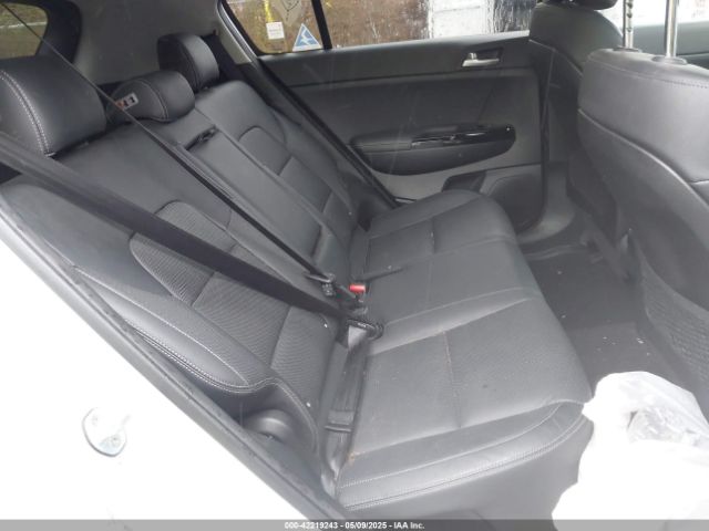 KNDPNCAC8J7309766 KIA Sportage Ex