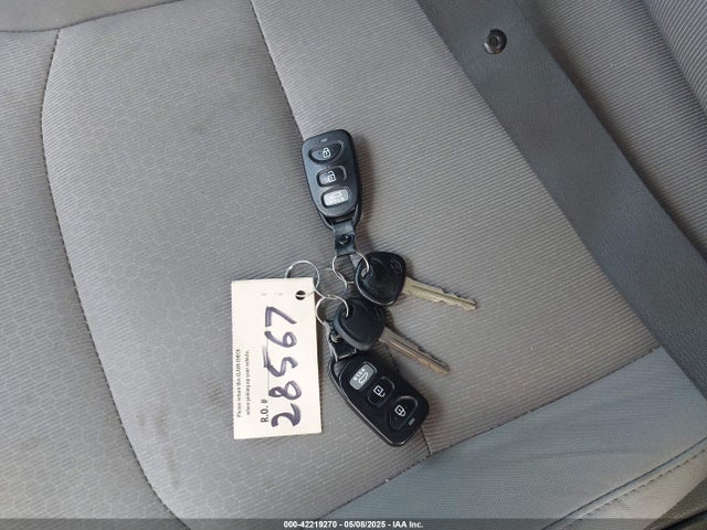 5NPD84LF1HH065648 Hyundai ELANTRA SE