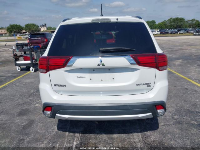 JA4AZ3A33GZ021753 Mitsubishi Outlander Sel