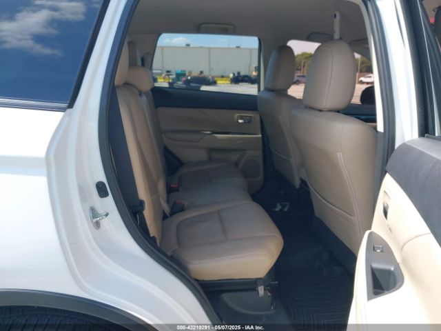 JA4AZ3A33GZ021753 Mitsubishi Outlander Sel
