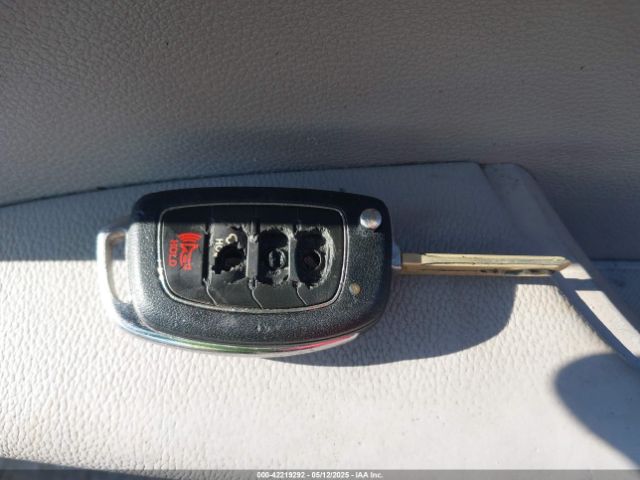 5NPE24AF4FH123645 Hyundai SONATA SE