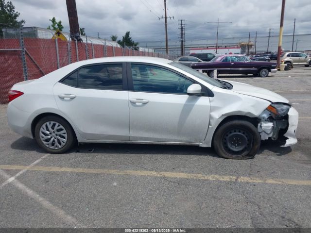 5YFBURHE8JP769404 Toyota COROLLA LE