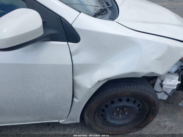 5YFBURHE8JP769404 Toyota COROLLA LE