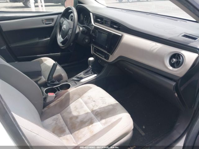 5YFBURHE8JP769404 Toyota COROLLA LE