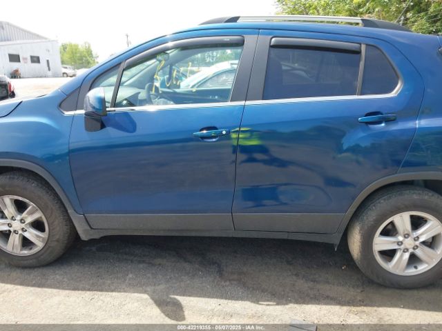 3GNCJPSB4LL288217 Chevrolet Trax Awd Lt