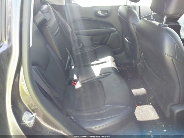 3C4NJDBB6JT239565 Jeep Compass Latitude 4x4