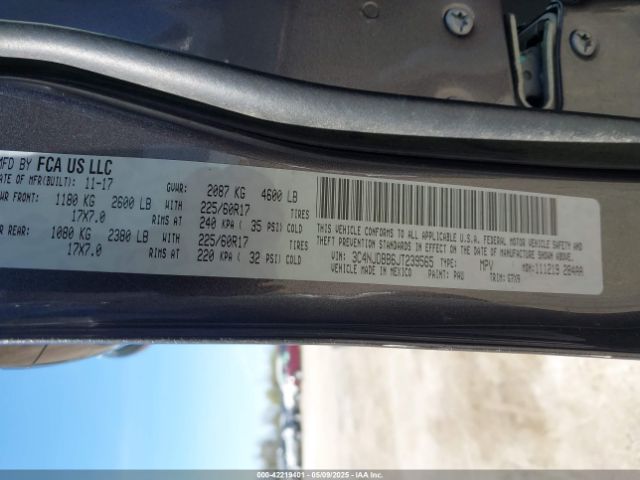 3C4NJDBB6JT239565 Jeep Compass Latitude 4x4