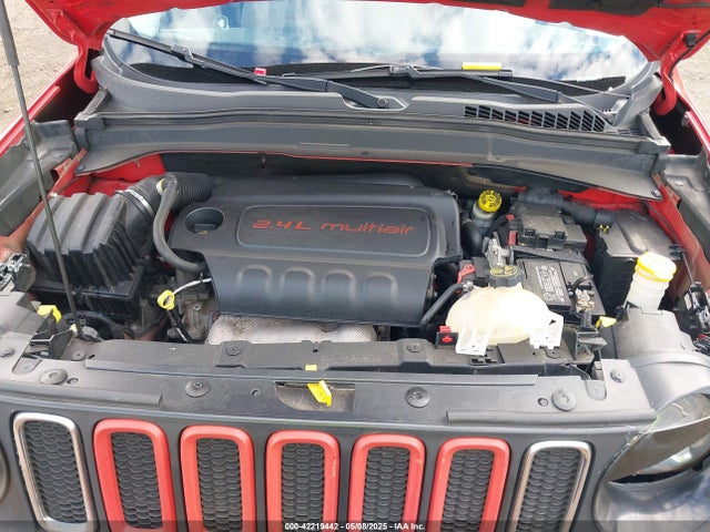 ZACCJBBT1FPB33219 Jeep Renegade Latitude
