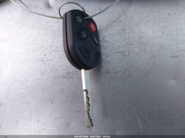 1FMCU0GXXGUB66870 Ford ESCAPE SE