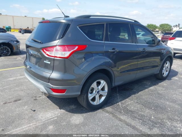 1FMCU0GXXGUB66870 Ford ESCAPE SE