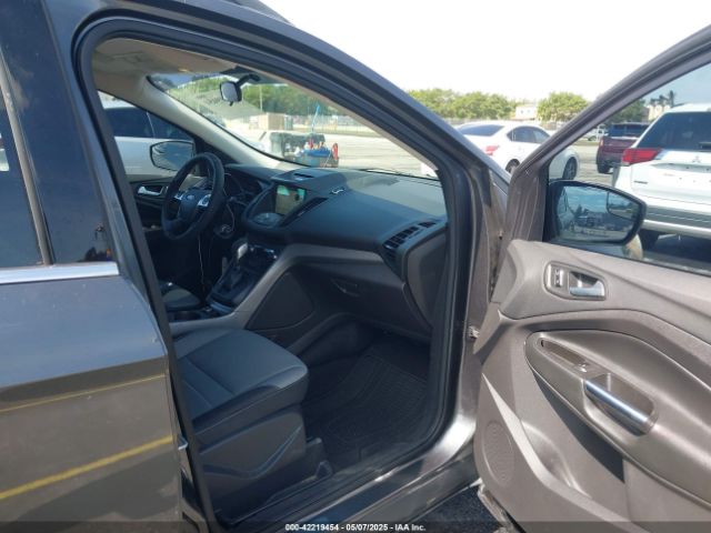 1FMCU0GXXGUB66870 Ford ESCAPE SE