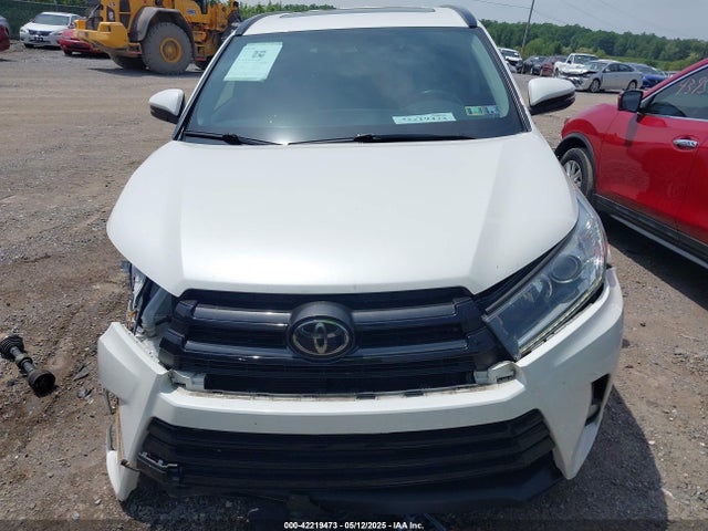 Toyota Highlander Se 2018 5TDJZRFH2JS547586 Image 12