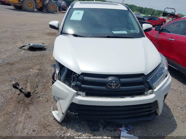 Toyota Highlander Se 2018 5TDJZRFH2JS547586 Image 18