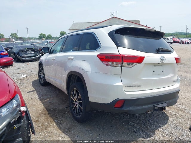 Toyota Highlander Se 2018 5TDJZRFH2JS547586 Image 3