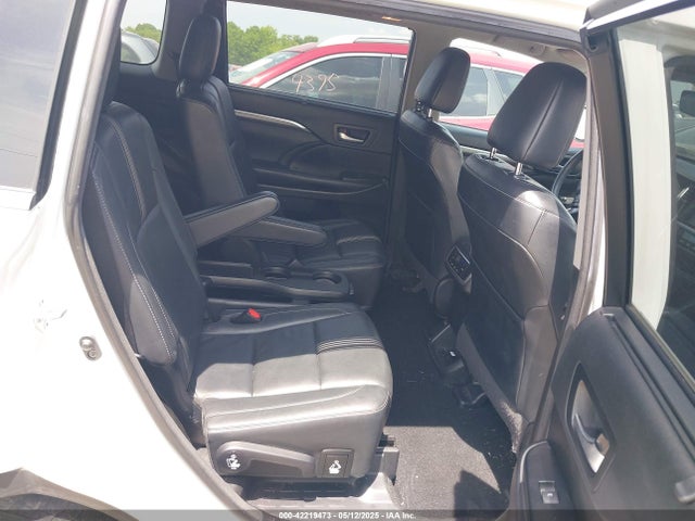Toyota Highlander Se 2018 5TDJZRFH2JS547586 Image 8