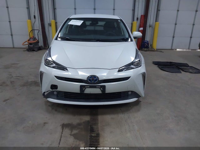JTDL9MFU9N3031497 Toyota Prius Le Awd-e