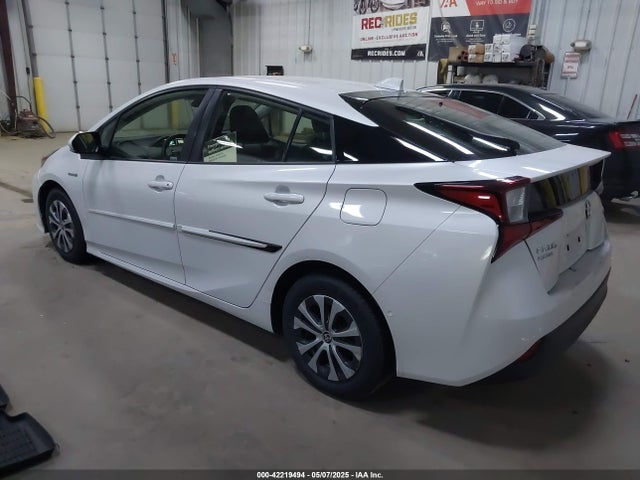 JTDL9MFU9N3031497 Toyota Prius Le Awd-e