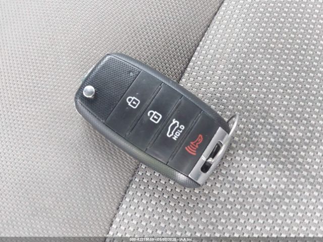 KNDPB3AC1G7805669 KIA Sportage Lx
