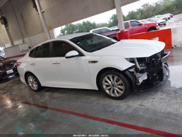 5XXGT4L38HG154646 KIA Optima Lx