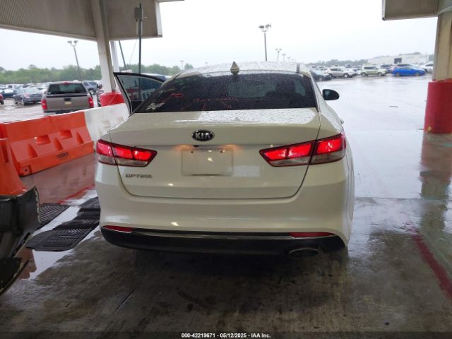 5XXGT4L38HG154646 KIA Optima Lx