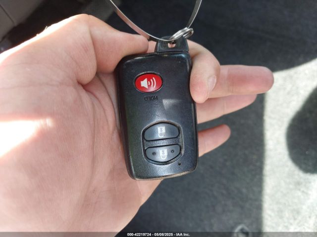 JTDZN3EU9EJ005947 Toyota Prius V Five