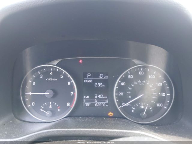 5NPD74LF4HH137204 Hyundai ELANTRA SE