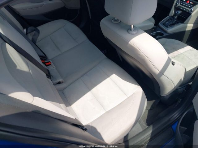 5NPD74LF4HH137204 Hyundai ELANTRA SE
