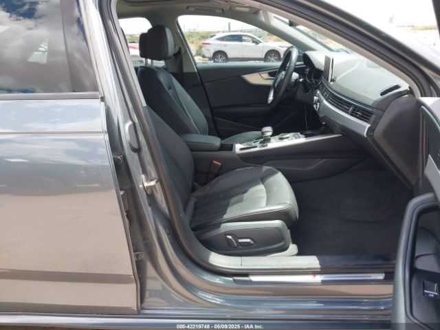 2017 AUDI A4 WAUKMAF49HN042577 Photo 4