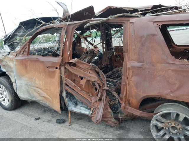 1GNSKHKC5HR235341 Chevrolet Suburban Lt