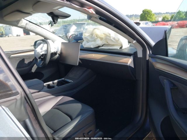 2023 TESLA MODEL Y 7SAYGDEEXPF890001 Photo 4