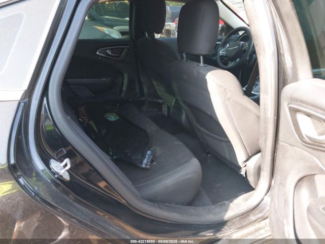 1C3CCCFB0FN655466 Chrysler 200 LX