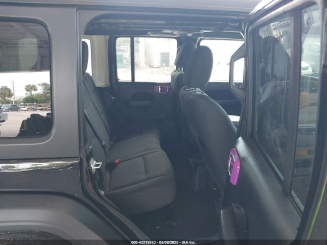 1C4HJXDN6KW668593 Jeep Wrangler Unlimited Sport S 4x4