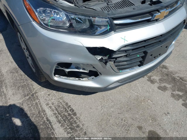 Chevrolet TRAX LS 2019 3GNCJKSB9KL163019 Image 12