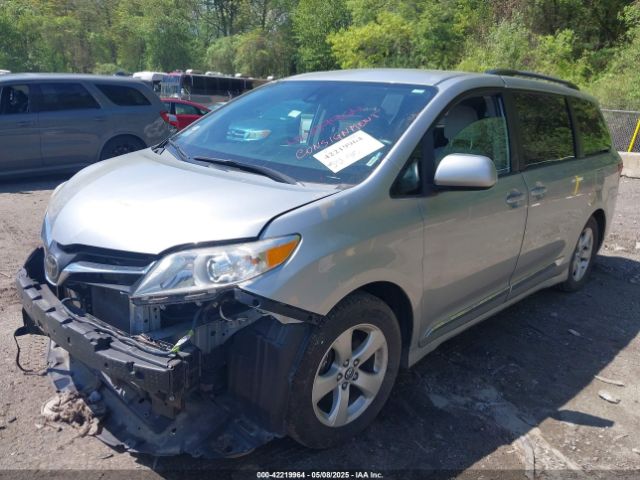 2019 TOYOTA SIENNA 5TDKZ3DC9KS990764 Photo 1