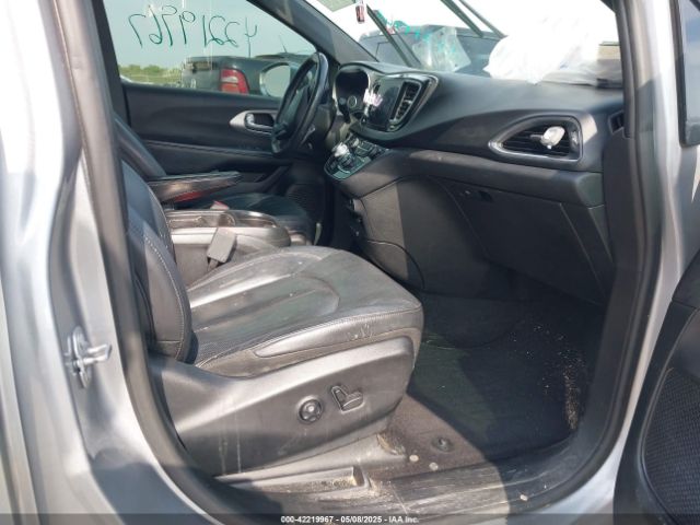 2019 CHRYSLER PACIFICA HYBRID 2C4RC1L7XKR613958 Photo 4