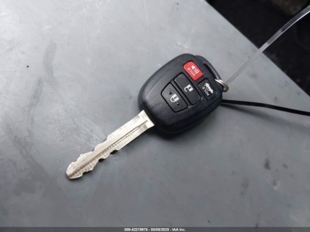 5YFBURHE3HP647169 Toyota COROLLA SE