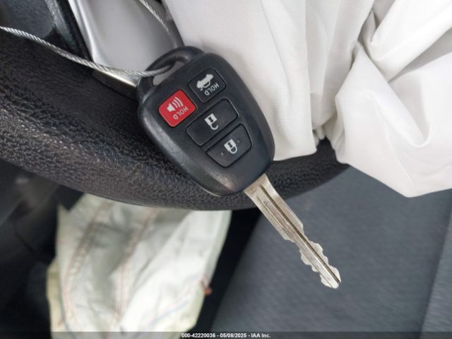 5YFBURHE3JP803202 Toyota COROLLA LE