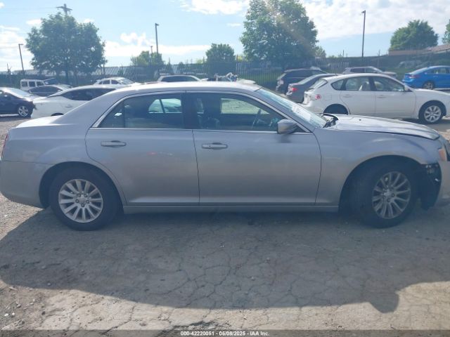2C3CCAAG3EH380058 Chrysler 300