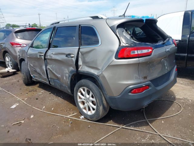 1C4PJLCB4JD573830 Jeep Cherokee Latitude Fwd