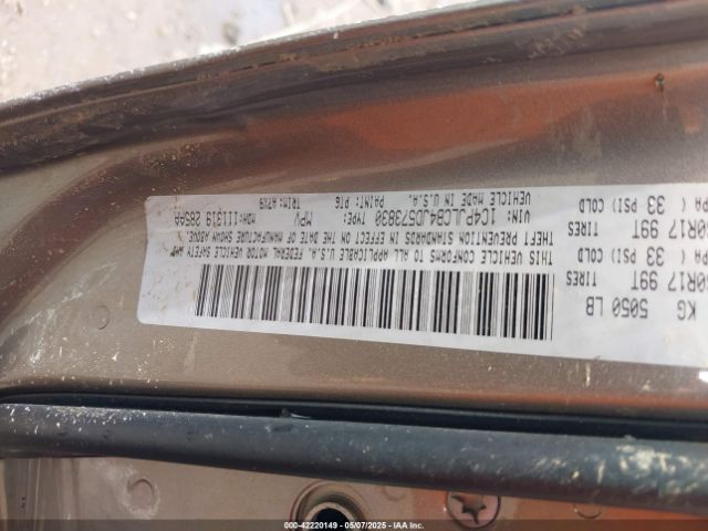 1C4PJLCB4JD573830 Jeep Cherokee Latitude Fwd