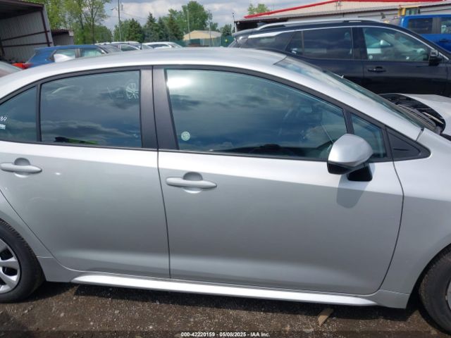 5YFB4MDE7SP273892 Toyota COROLLA LE