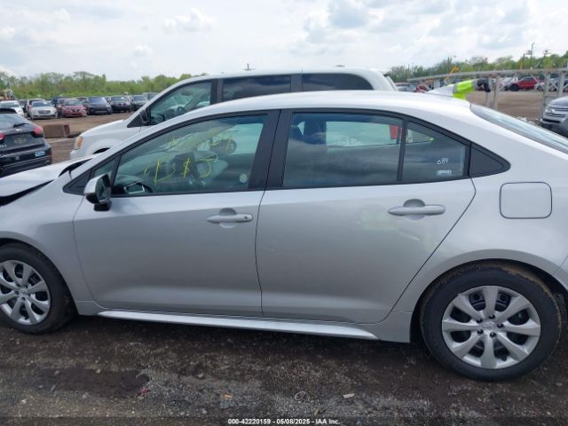 5YFB4MDE7SP273892 Toyota COROLLA LE