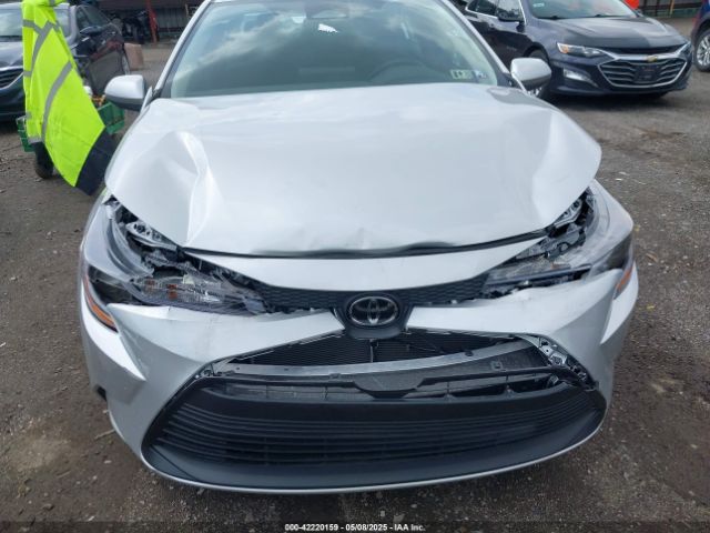 5YFB4MDE7SP273892 Toyota COROLLA LE