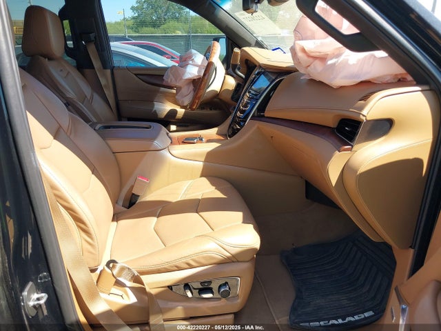 2017 CADILLAC ESCALADE ESV 1GYS4KKJ6HR140862 Photo 4