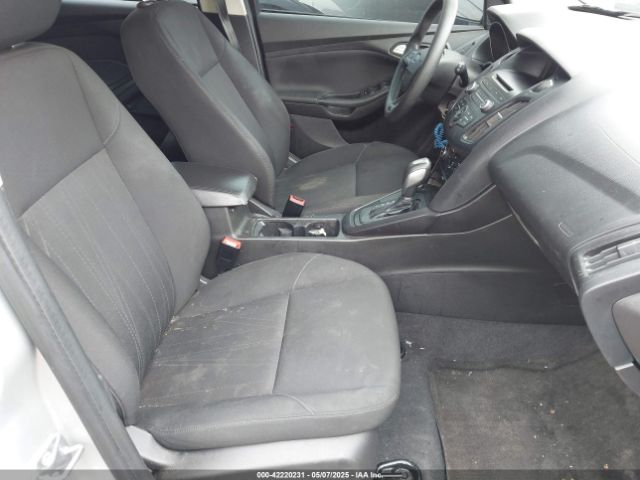 1FADP3K22FL315361 Ford FOCUS SE