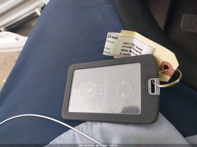 2021 TESLA MODEL Y 5YJYGDEE7MF068619 Photo 10