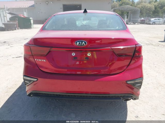 3KPF24AD2ME309060 KIA Forte Lxs